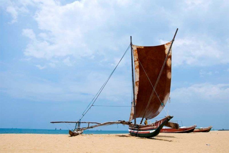 The Reef Beach Hotel Негомбо Екстериор снимка